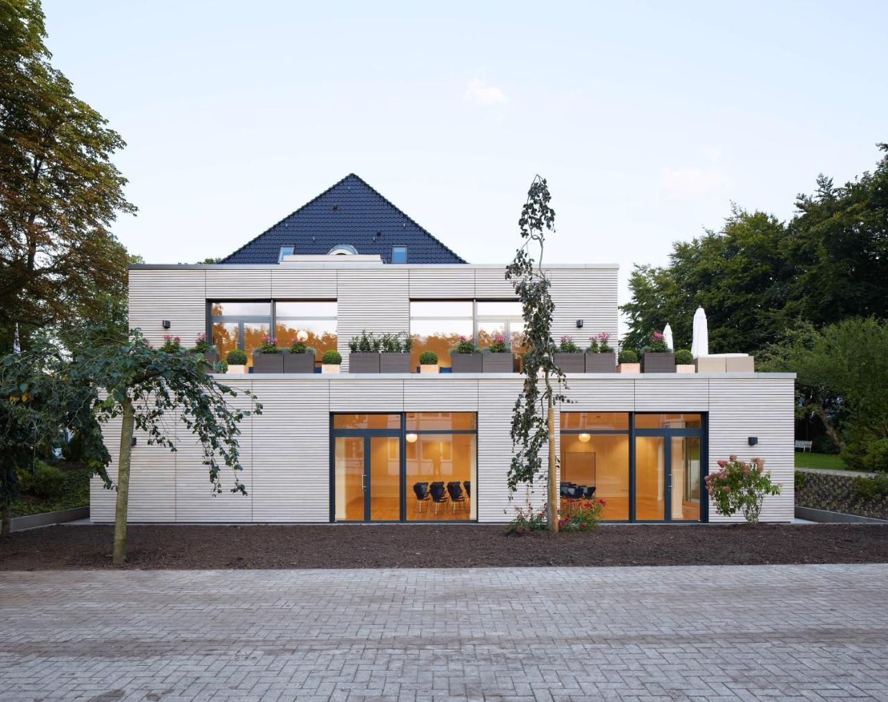 Haus Rissen Gaestehaus Хамбург Екстериор снимка